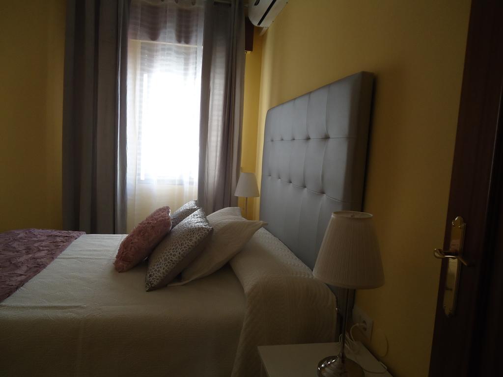 רונדה Apartamentos Acevedo Centro I מראה חיצוני תמונה