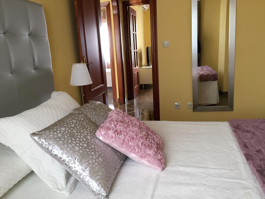 רונדה Apartamentos Acevedo Centro I מראה חיצוני תמונה